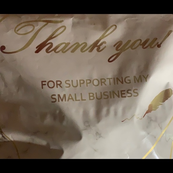 KLM’s Luxey Locks Handmade Hair Scrunchies 4($20) - Picture 10 of 10